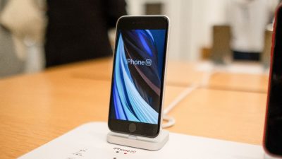 Rośnie sprzedaż iPhone'a SE 2020
